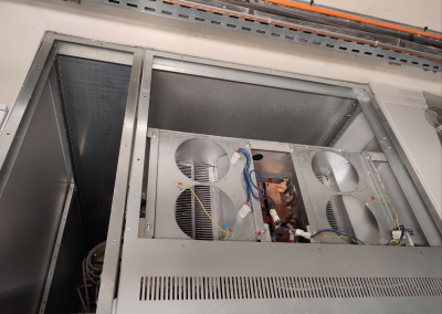OCR Maintenance Électronique pour son client ENGIE, remplace des turbines de ventilation et des condensateurs de filtrage DC pour 2 onduleurs RIELLO MPT 100 kVA n° 4