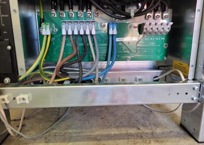 OCR Maintenance Électronique remplace 2 onduleurs S2S Legrand par 2 onduleurs Centiel de 20kVA pour une société d'autoroute.