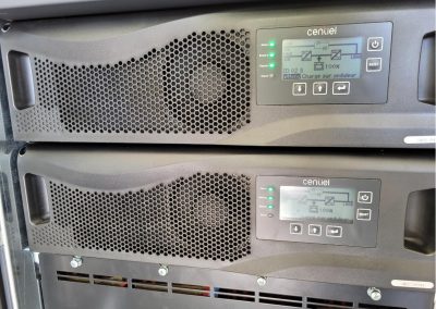 OCR Maintenance Électronique remplace 2 onduleurs S2S Legrand par 2 onduleurs Centiel de 20kVA pour une société d'autoroute.