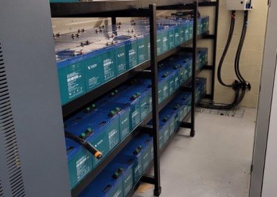 OCR Maintenance Électronique a été missionné par le groupe aéronautique Safran pour installer un onduleur de modèle Riello Master MHT de 500 kVA