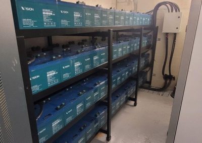 OCR Maintenance Électronique a été missionné par le groupe aéronautique Safran pour installer un onduleur de modèle Riello Master MHT de 500 kVA